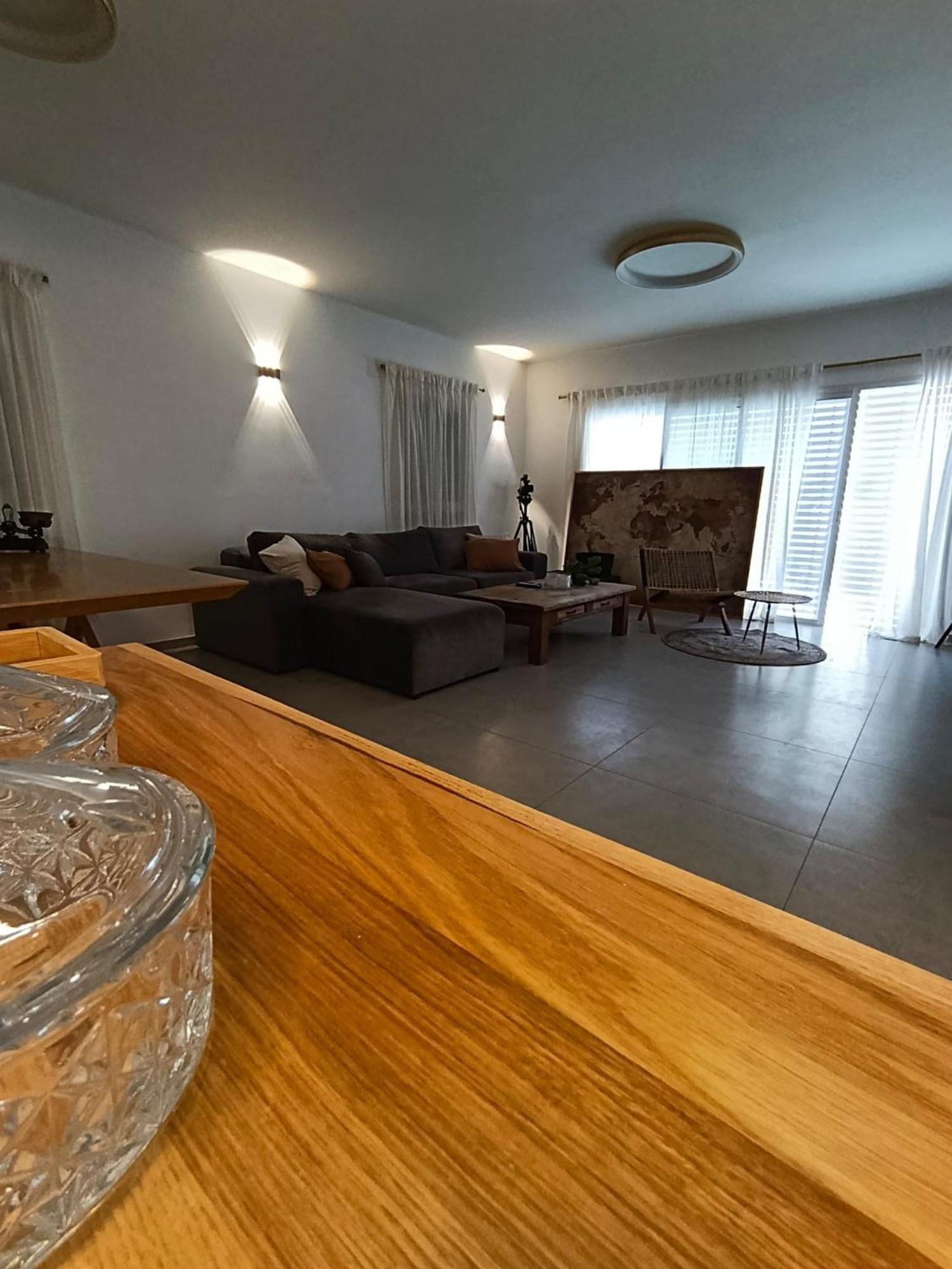 49 Boutique Villa Zikhron Ya'akov Rum bild